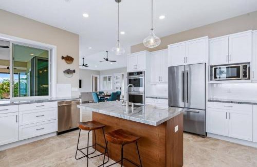 Kahaluu-Keauhou House | Spectacular Ocean Views Stunning Sunsets: 3BR3.5BA Family Retreat