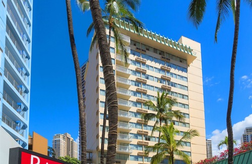 Waikiki Hotel | Ramada Plaza by Wyndham Waikiki