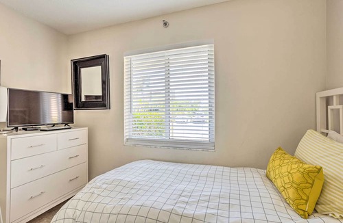 Sea Palms Apartment | Jupiter Condo w/Pool Access, Walk to Beach!