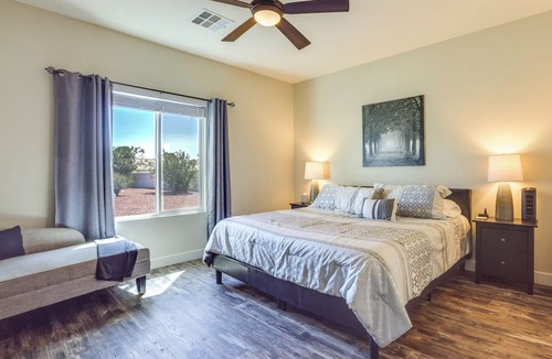Las Vegas Cottage | Updated Las Vegas House: Patio & Solar Heated Pool