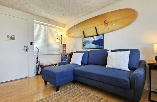 Diamond Head - Kapahulu - St. Louis Apartment | 9th Floor Studio Apt, Full kitchen & Insane views!
