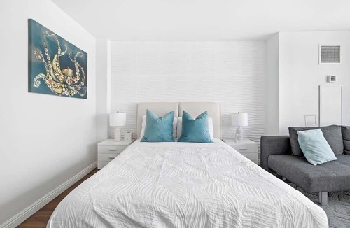 Waikiki Apartment | Stunning Waikiki Studio - 5 Star Location!