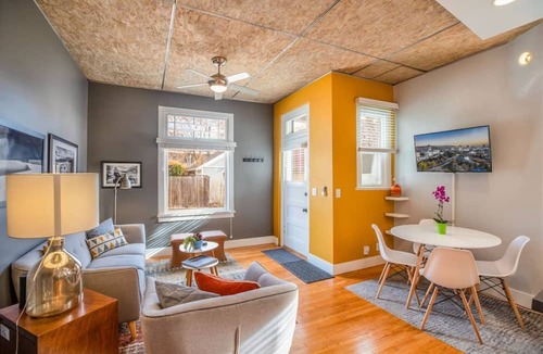 East Central Condo | New distinctive historical unit from 5 Star Host