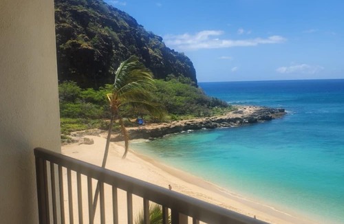 Makaha Condo | One bedroom oceanfront property 1990/NUC-2241