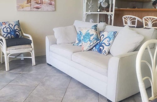 Makaha Condo | One bedroom oceanfront property 1990/NUC-2241
