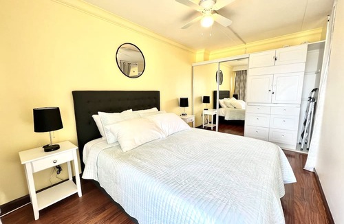 Waikiki Condo | Waikiki Condo - Ocean View - Minutes from the Beach!