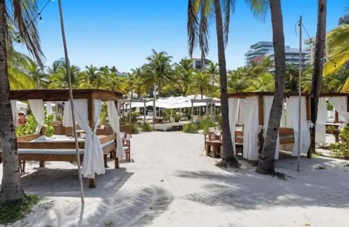 South of Fifth Apartment | BeachFront On The Sand Unit #313 South of 5th, 335 Ocean Drive, Miami Beach