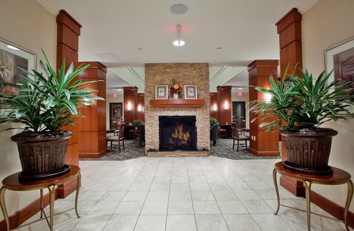 Chesapeake Condo | King Suite. Free Breakfast. Indoor Pool & Hot Tub. Near the Virginia Beach business district!