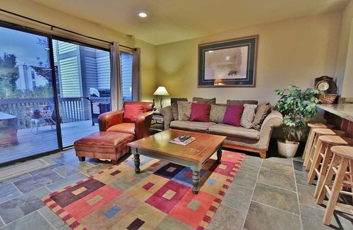 Park Meadows Condo | Luxury Condo, Private Hot Tub & Year-Round Recreation at Park City Racquet club Village