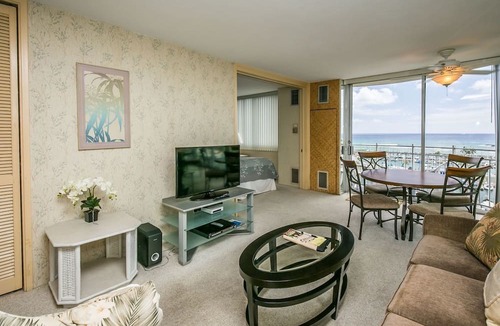 Waikiki Condo | Aloha Condos, Ilikai Marina, Condo 1190, Oceanfront, AC