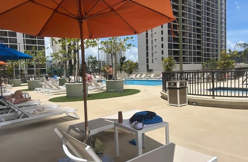 Waikiki Condo | Waikiki Banyan 1909 Amazing Views and Just Steps to the Beach