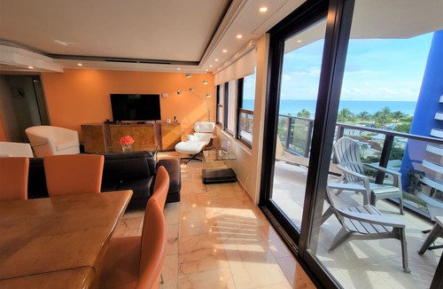 Mid Beach Apartment | Executive Large 5 Bedroom Bachelorette Dream Vacation - 807