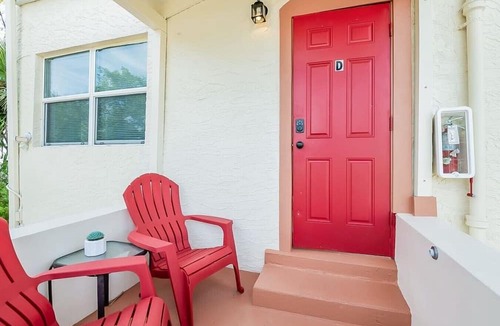 Historic Downtown Melbourne Apartment | Charming 1br wBalcony 2 blks to DNTN
