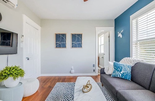 Historic Downtown Melbourne Apartment | Charming 1br wBalcony 2 blks to DNTN