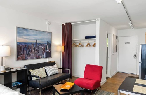 Brookwood Apartment | (CPF) Safe Studio Near Piedmont Hospital Perfect for Travel Nurses