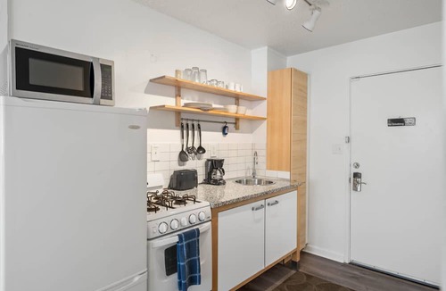Brookwood Apartment | (CCI) Great Value, Serviced Studio in Quiet Neighborhood