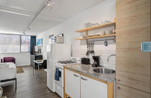 Brookwood Apartment | (CCI) Great Value, Serviced Studio in Quiet Neighborhood