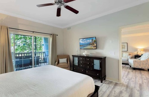 Reunion Condo | Golf Course Views Condo Near Disney & Resort Pools