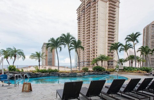 Waikiki Condo | Hilton Hawaiian Village. Fabulous Beach And Lagoon! Spacious two bedroom suite!