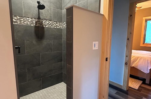 Franklin County House | Mountain Escape with Sauna and Breathtaking Views – 18 Mins to Sugarloaf