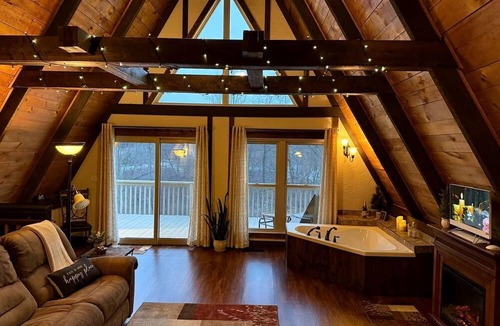 Robesonia Cabin | Fantastic A-Frame Cabin for a Couples' Getaway near Robesonia, Pennsylvania