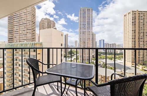 Waikiki Apartment | Comfortable Hotel Room in Honolulu