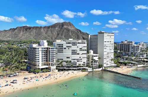 Diamond Head - Kapahulu - St. Louis Apartment | Sans Souci 1104 🏵 King Bedroom Beachfront 1 Bedroom 30+Nights