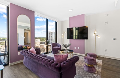 Peachtree Center Apartment | The Velvet Room | 17th Floor Luxury Condo | Skyline Views & Balcony