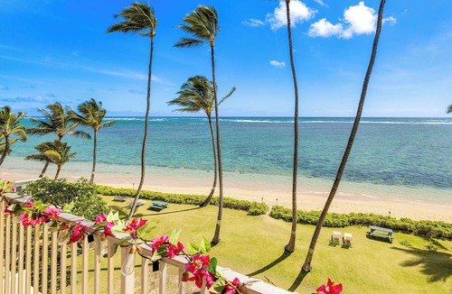 Punaluu Condo | Oceanfront Condo: Stunning Sunrise & Ocean Views