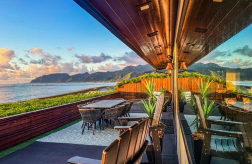 Laie House | SUNRISE at LAIE Private Beachfront Luxury Home with AC