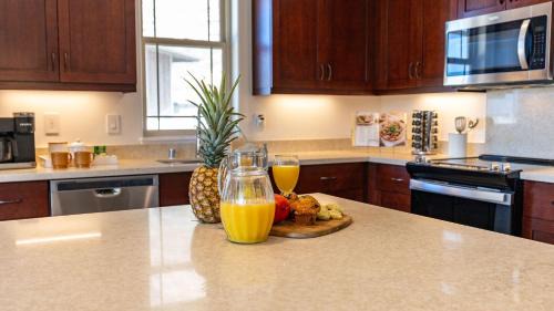 Makaha Valley House | Makaha Hideaway by AvantStay