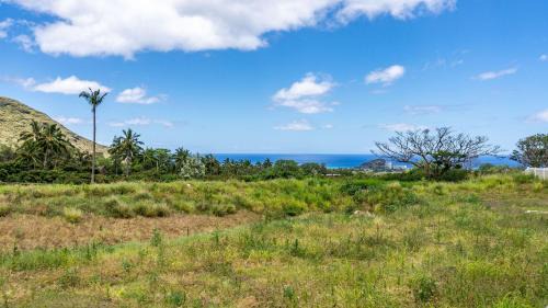 Makaha Valley Villa | Makaha Villa by AvantStay