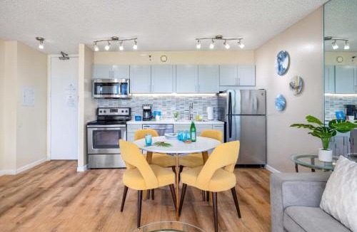 Waikiki Apartment | Gorgeous Diamond Head Views from 34FL with Free Parking