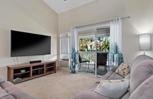 Kailua-Kona Apartment | Affordable 2 Bedroom, 1 Bath Condo Near Town With 2 Pools-Spas Ac,