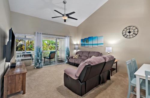 Kailua-Kona Apartment | Affordable 2 Bedroom, 1 Bath Condo Near Town With 2 Pools-Spas Ac,
