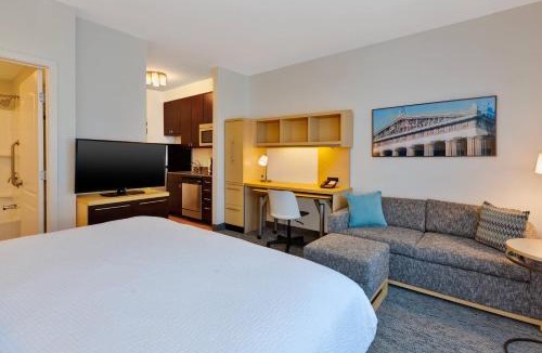 Donelson Hotel | TownePlace Suites by Marriott Nashville Airport