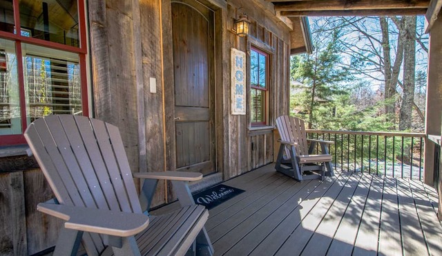 Rustic-chic 2BR Cabin w Clawfoot Tub Near Trails