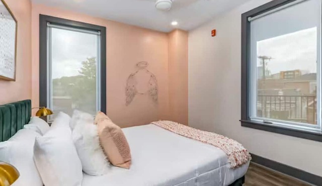 Nashville Oasis at The Muse: Modern 2BR With Balcony & Rooftop Views