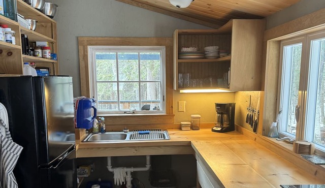 Delightful cottage 1 mile from downtown Greenville!