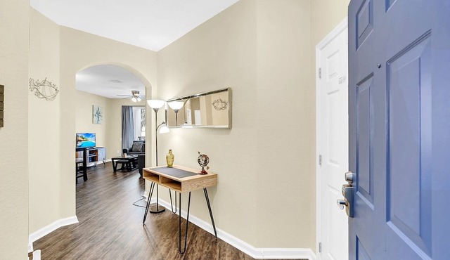 Vista Cay 2 Bed 2 BT Totally Remodeled Beauty