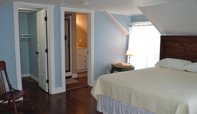 Gabouri Place ~ Completely Renovated Victorian in Ste. Genevieve's Historic Dist