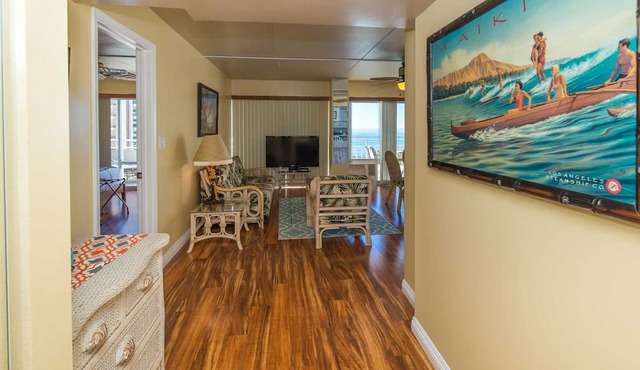 Ilikai 1418 2 Bed Room Luxury Remodel Ocean/Lagoon Views