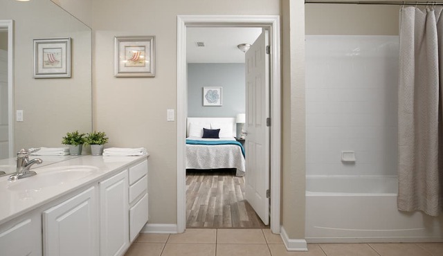 Vista Cay 3 Bedroom, In front of new Epic Universe and Convention Center, Island