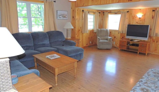 Clayton Home - 4 bed/2 bath