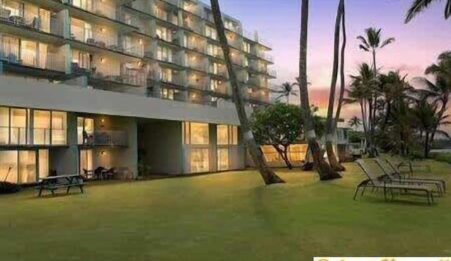 Beachfront Condo w/Stunning Ocean Views