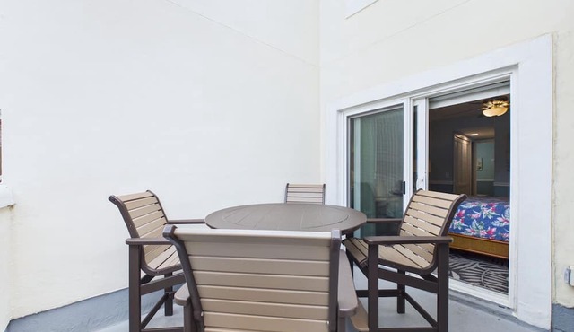 Beautiful 2 Bedroom, 2 Bathroom Condo in Royal Mansions With Launch & Ocean Views!
