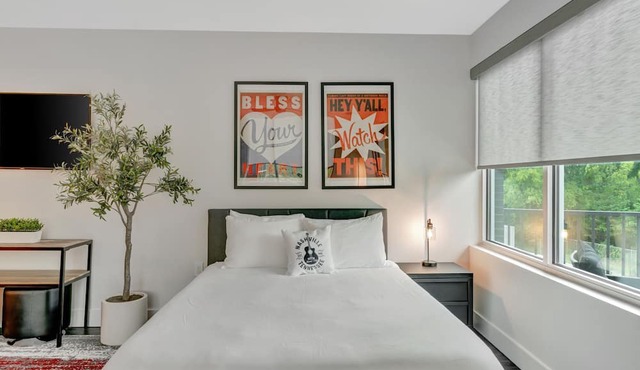 Southern Charm Studio: Y'all Come Stay Awhile