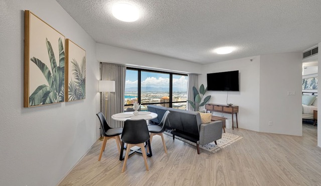 Bishop Suites @ Executive Centre, Ocean View Suite #3903, Heart of Honolulu