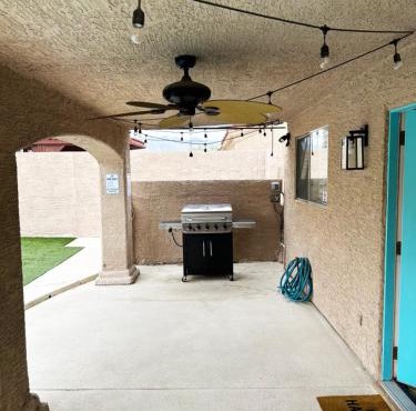 Mirage Pool House - Heart of LV, Swimming Pool, Games, heavenly relaxation