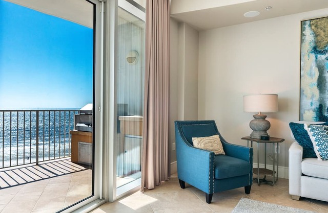 Turquoise C702-Beach Front